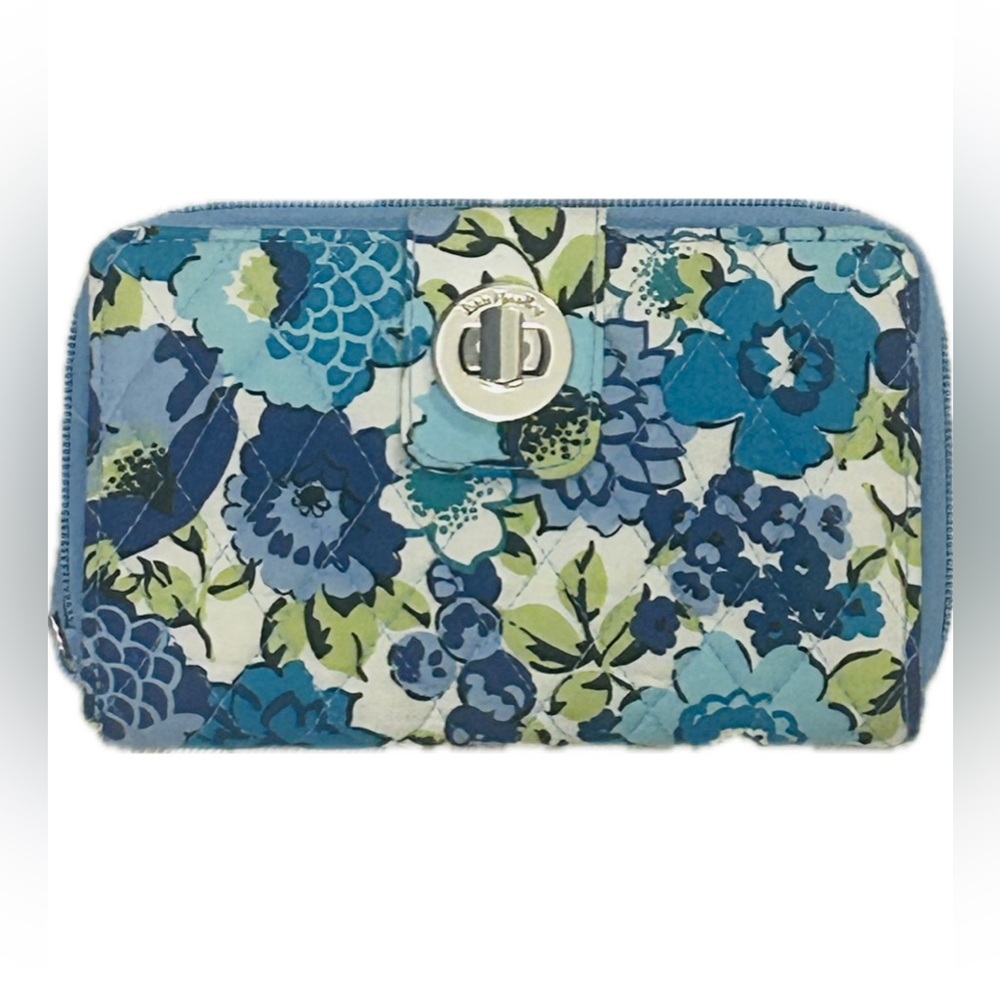 Vera Bradley Quilted Turnlock Wallet in "Blueberry Blooms" Blue Floral